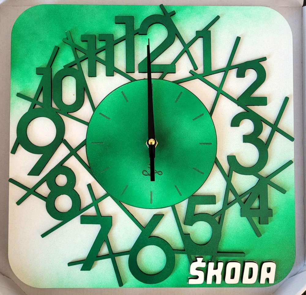 Škoda - stolní hodiny