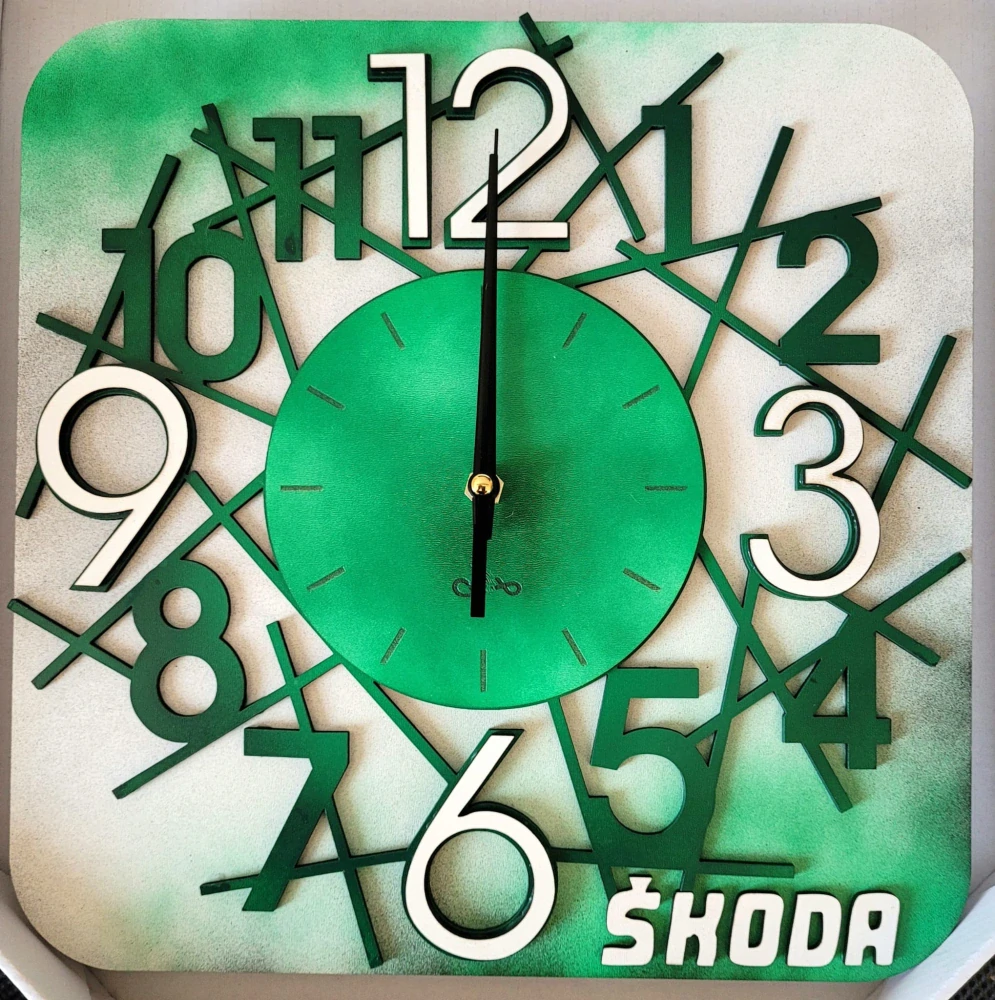 Škoda - stolní hodiny