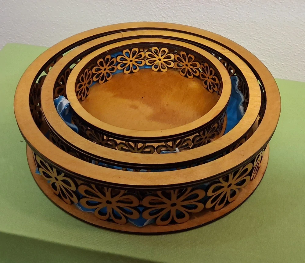 Sada 3 luxusních dřevěných ošatek s květinovým ornamentem