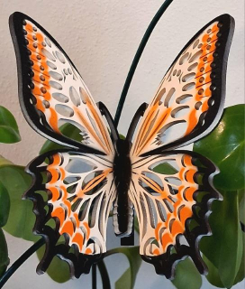designový dřevěný motýl Airbrush černý lem bílo-oranžová varianta 5
